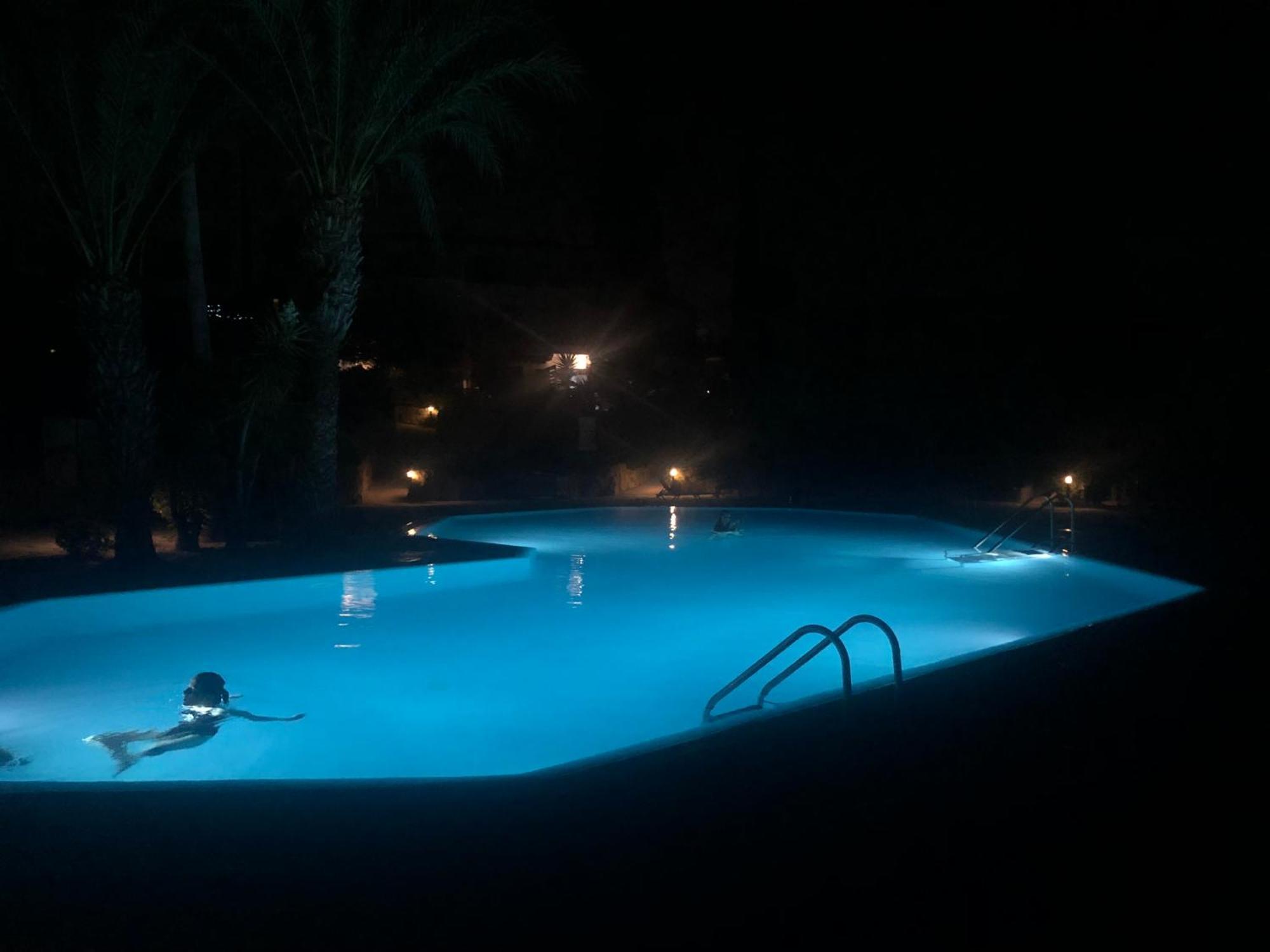 Newly Renovated- Regina Gardens 1, Venus Beach 500 M, Sea&Sunsets View, License Ooo7141 Pafos Exterior foto